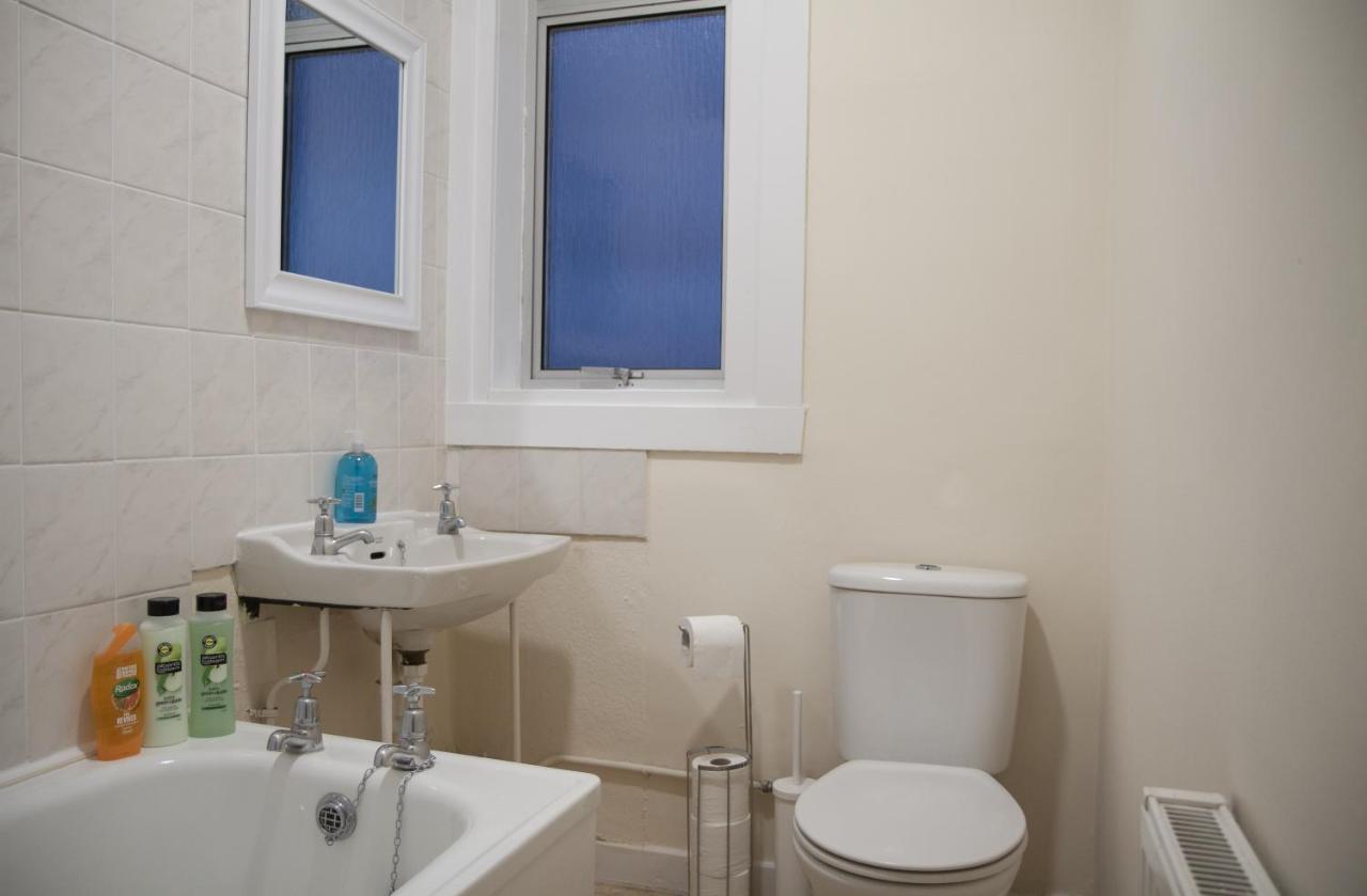 Carvetii - Fox House - 1St Floor Flat Sleeps Up To 8 Dunfermline Exterior foto